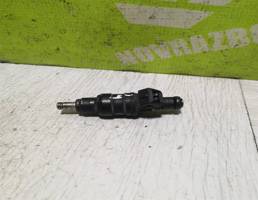Форсунка инжекторная для VW Passat B5 96-00  запчасти бу