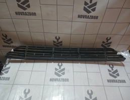 Решетка в бампер центральная для Ford Focus 1 1998-2004  запчасти бу