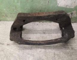 Скоба суппорта переднего для Ford Escort /Orion 1995-1998  запчасти бу