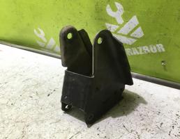 Кронштейн КПП для Renault Scenic 96-99  запчасти бу