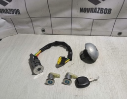 Замок зажигания для Renault Clio 2 Symbol 1998-2008  запчасти бу