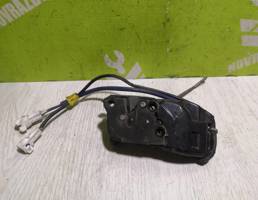 Замок двери передней левой для Suzuki Baleno 98-07  запчасти бу