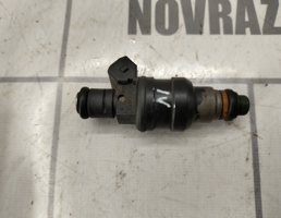 Форсунка инжекторная для VW Passat B5 96-00  запчасти бу