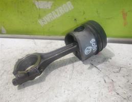 Поршень с шатуном для Audi 80  90  B3  86-91  запчасти бу