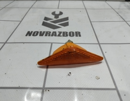 Повторитель на крыло желтый для Ford Focus 1 1998-2004  запчасти бу