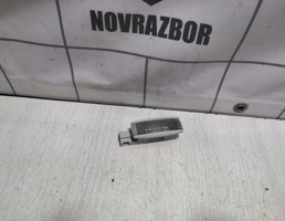 Плафон салонный для VW Golf 4 Bora 97-05  запчасти бу